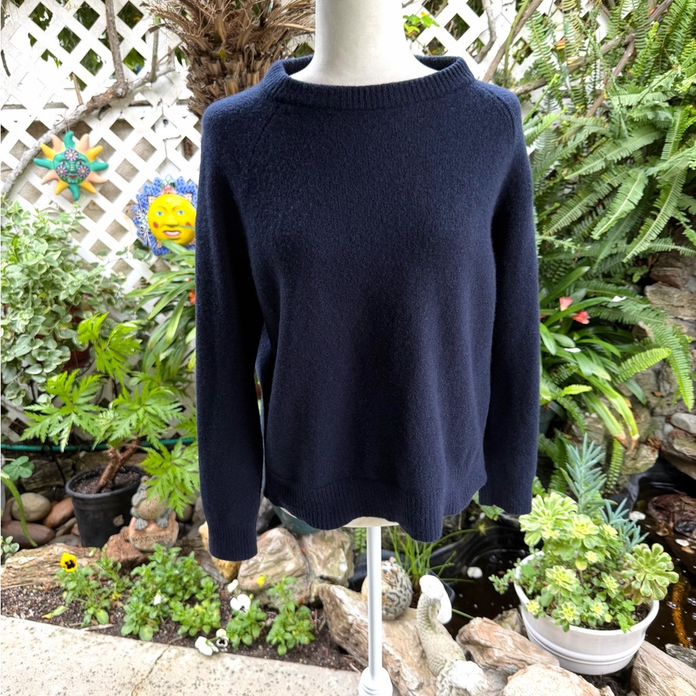 Rare GoLightly Santa Fe Dark Blue 100% Heirloom Cashmere Sweater Size Large